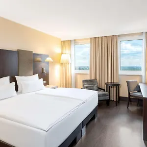 Nh Danube 4* Wien